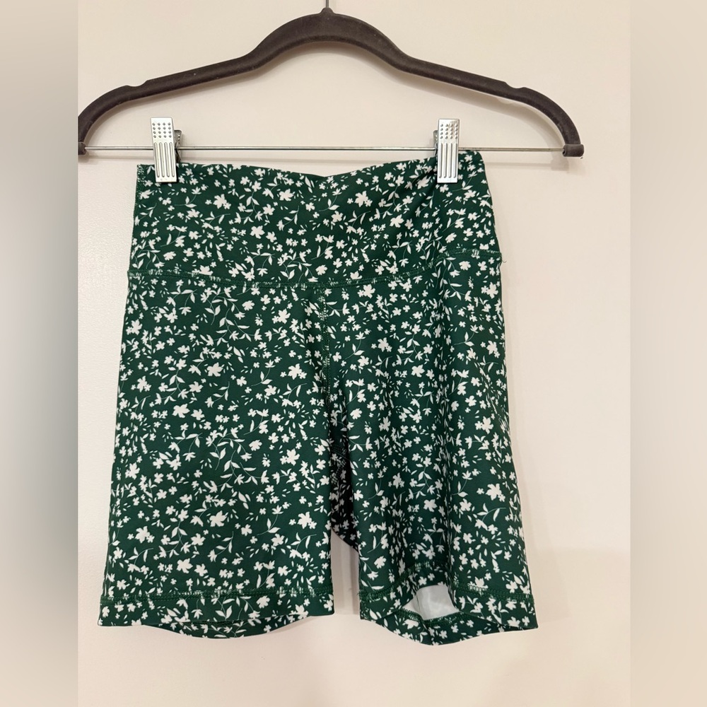 Old Navy Green Floral Women's Bike Shorts
